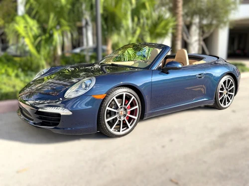
           
        2013 Porsche 911