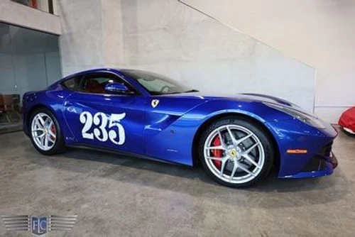 
           
        2017 Ferrari F12