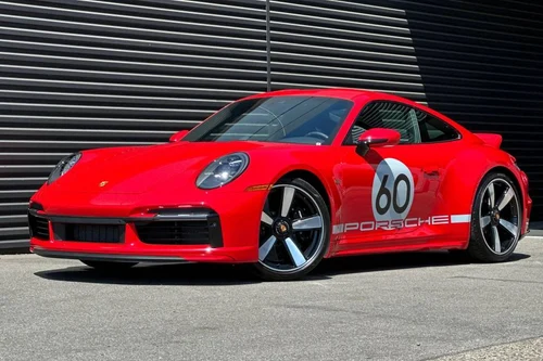 
           
        2023 Porsche 911