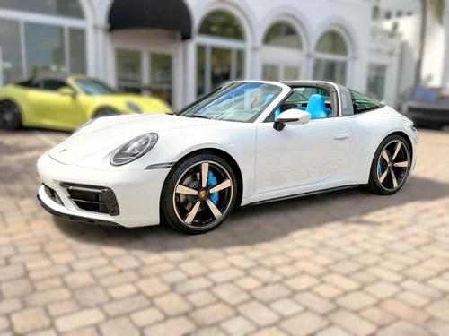 
           
        2024 Porsche 911