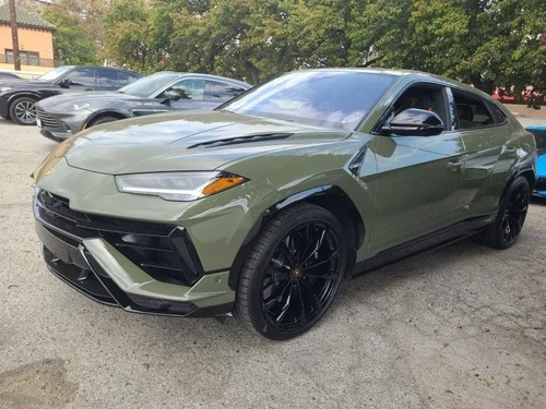 
           
        2024 Lamborghini Urus