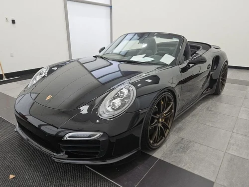 
           
        2015 Porsche 911 Turbo S