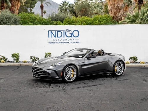 
           New 
        2026 Aston Martin Vantage Roadster