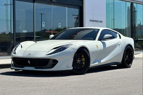 
           
        2018 Ferrari 812 Superfast Base