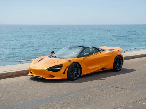 
           New 
        2026 McLaren 750S .