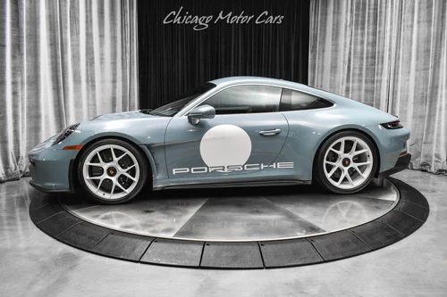 
           
        2024 Porsche 911