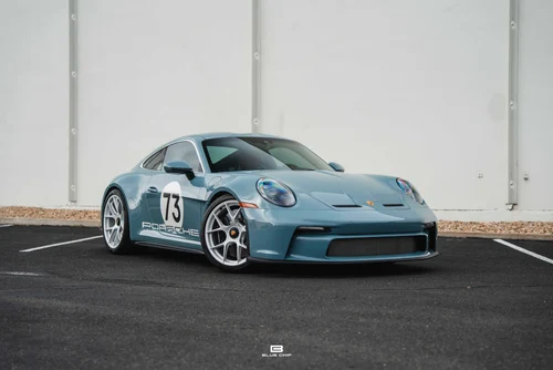 
           
        2024 Porsche 911