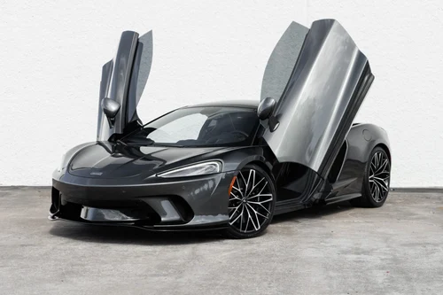 
           
        2021 McLaren GT