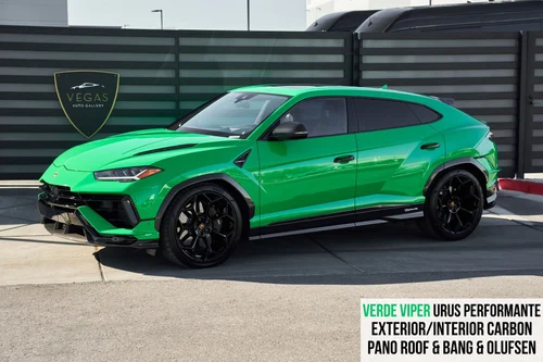 
           
        2024 Lamborghini Urus Performante