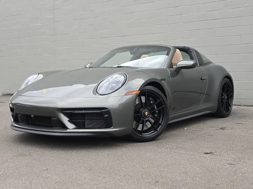 
           
        2023 Porsche 911 4 GTS