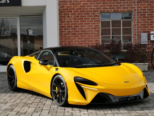 
           
        2023 McLaren ARTURA TECHLUX