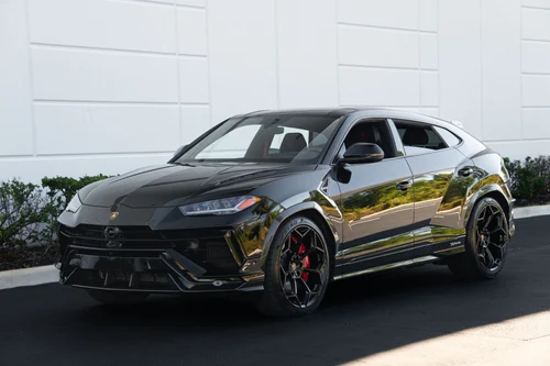
           
        2024 Lamborghini Urus Performante