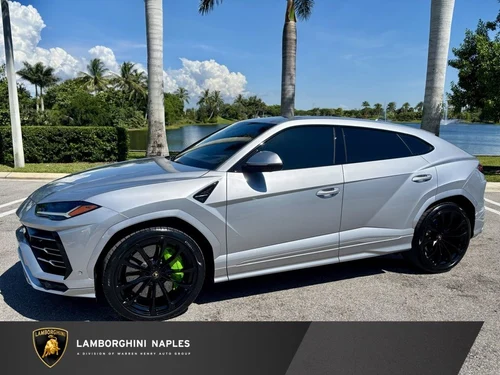 
           
        2022 Lamborghini Urus Base