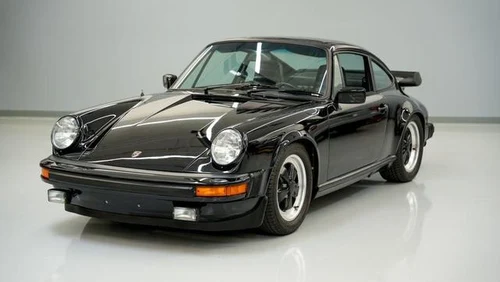 
           
        1982 Porsche 911 SC