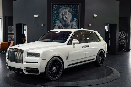 
           
        2021 Rolls-Royce Black Badge Cullinan Provenance