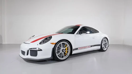 
           
        2016 Porsche 911 R