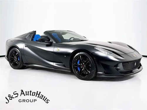 
           
        2022 Ferrari 812 GTS Base