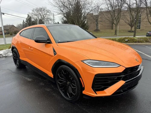 
           
        2025 Lamborghini Urus SE