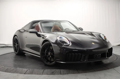 
           
        2026 Porsche 911 4 GTS