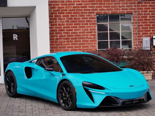 
           
        2023 McLaren ARTURA TECHLUX