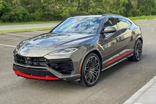 
           
        2025 Lamborghini Urus SE