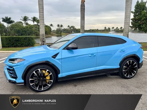 
           
        2022 Lamborghini Urus Base