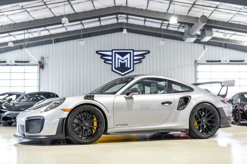 
           
        2018 Porsche 911