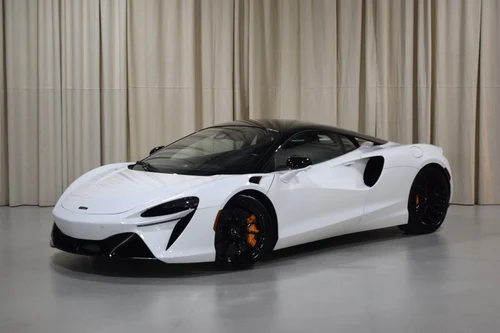 
           
        2023 McLaren Artura