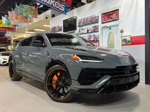 
           
        2024 Lamborghini Urus