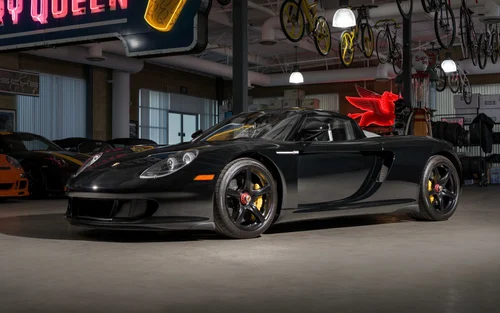 
           
        2005 Porsche Carrera GT Base