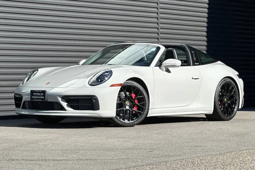 
           
        2022 Porsche 911