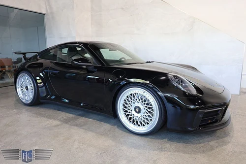 
           
        2024 Porsche 911