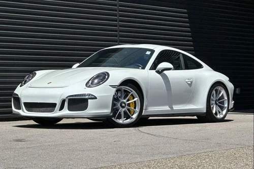 
           
        2016 Porsche 911 R