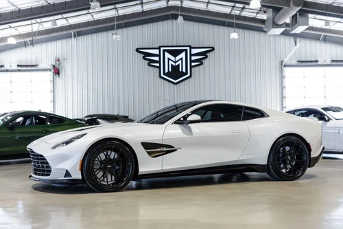 
           
        2025 Aston Martin Vanquish