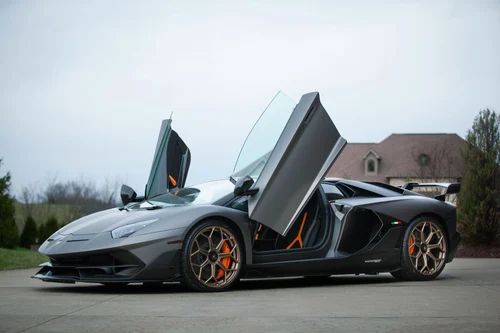 
           
        2021 Lamborghini Aventador LP 770-4 SVJ