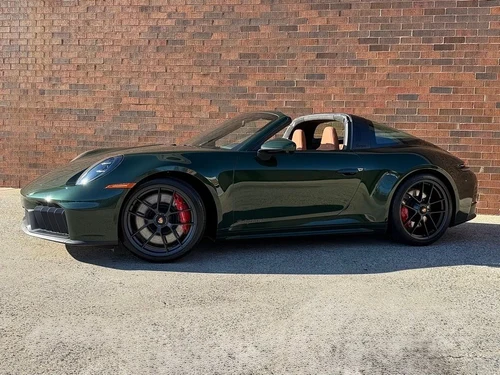 
           
        2026 Porsche 911 Targa 4 GTS