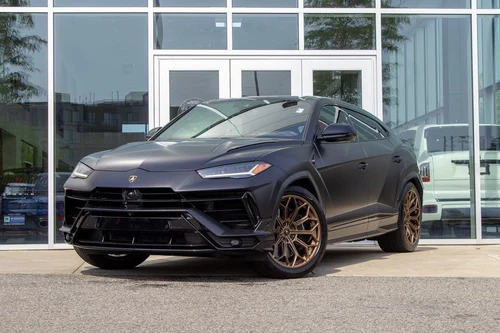 
           
        2023 Lamborghini Urus S