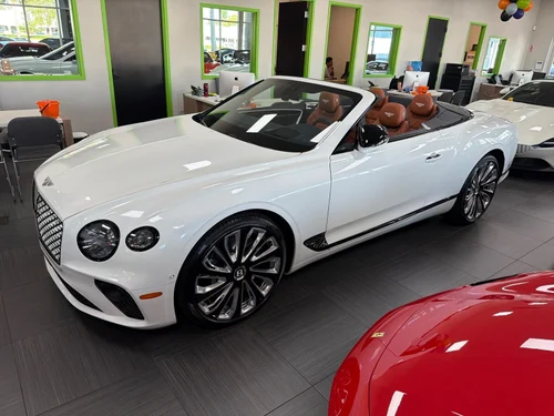 
           
        2023 Bentley Continental GT V8