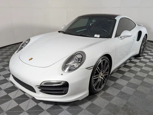 
           
        2015 Porsche 911 Turbo