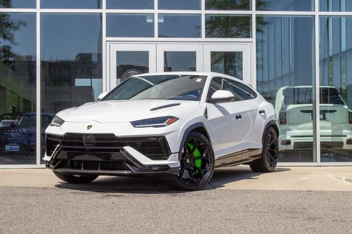 
           
        2024 Lamborghini Urus Performante