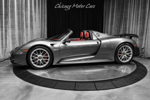 
           
        2015 Porsche 918 Spyder