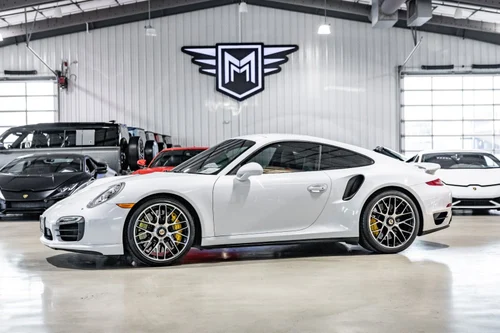 
           
        2015 Porsche 911