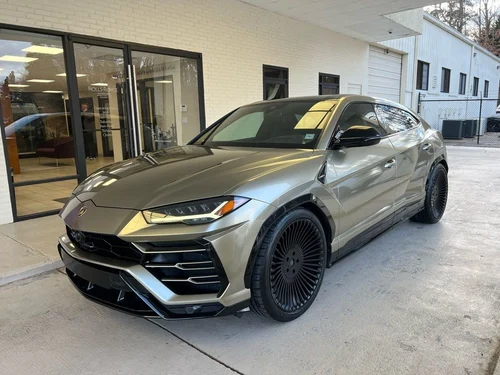 
           
        2021 Lamborghini Urus