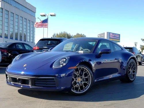 
           
        2020 Porsche 911 Carrera