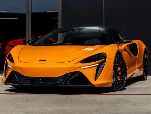 
           
        2023 McLaren Artura Base