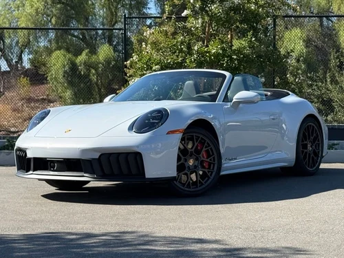 
           
        2025 Porsche 911 Carrera 4 GTS