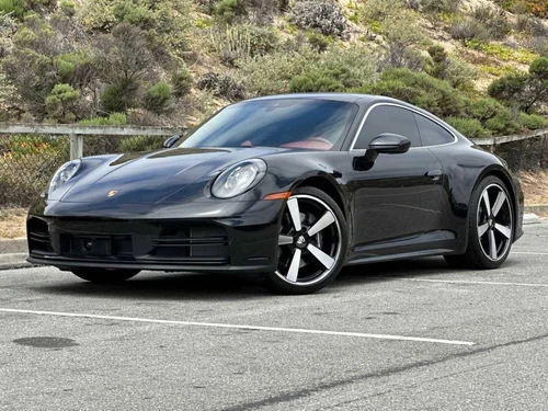 
           
        2025 Porsche 911