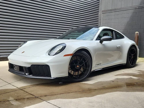 2026 Porsche 911 Carrera 4 GTS