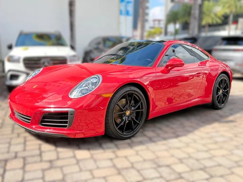 
           
        2018 Porsche 911