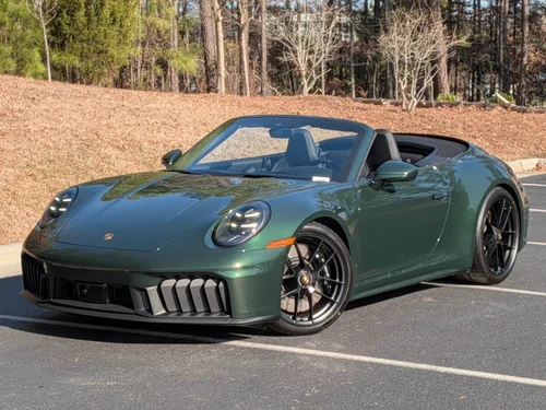 
           New 
        2026 Porsche 911 Carrera 4 GTS